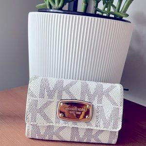 BRAND NEW - MICHAEL by Michael Kors Small Logo Wallet with Gold-tone hardware!